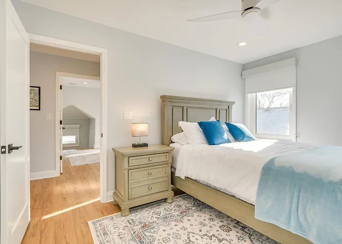 2 Mi To Northwestern: Updated W/ Game Room! Casa de férias Evanston