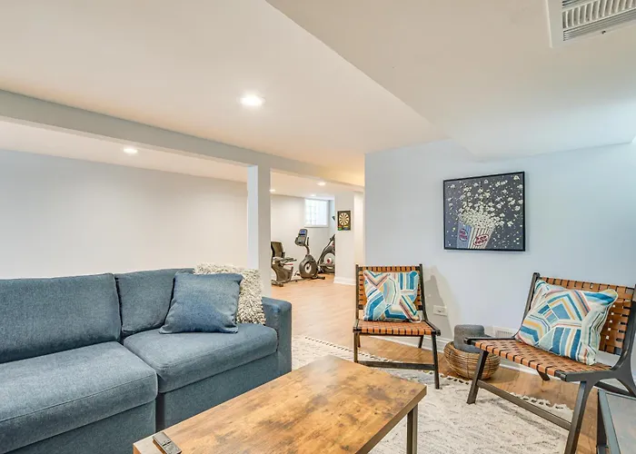 Casa de férias 2 Mi To Northwestern: Updated W/ Game Room!