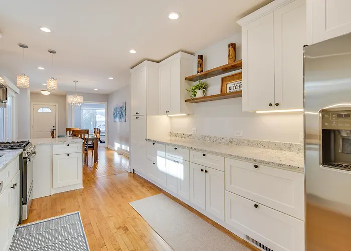 2 Mi To Northwestern: Updated W/ Game Room! *