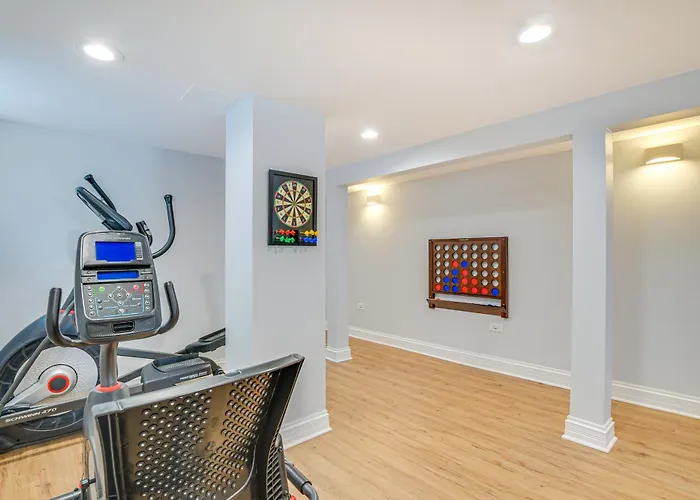 Casa de férias 2 Mi To Northwestern: Updated W/ Game Room!